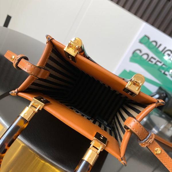 スーパーコピーブランドバッグ着用イメージ